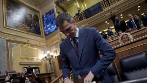 Sánchez xifra el cost de la guerra per a Espanya en 5.000 milions diaris i acusa Feijóo: «Callar davant la guerra és complicitat»