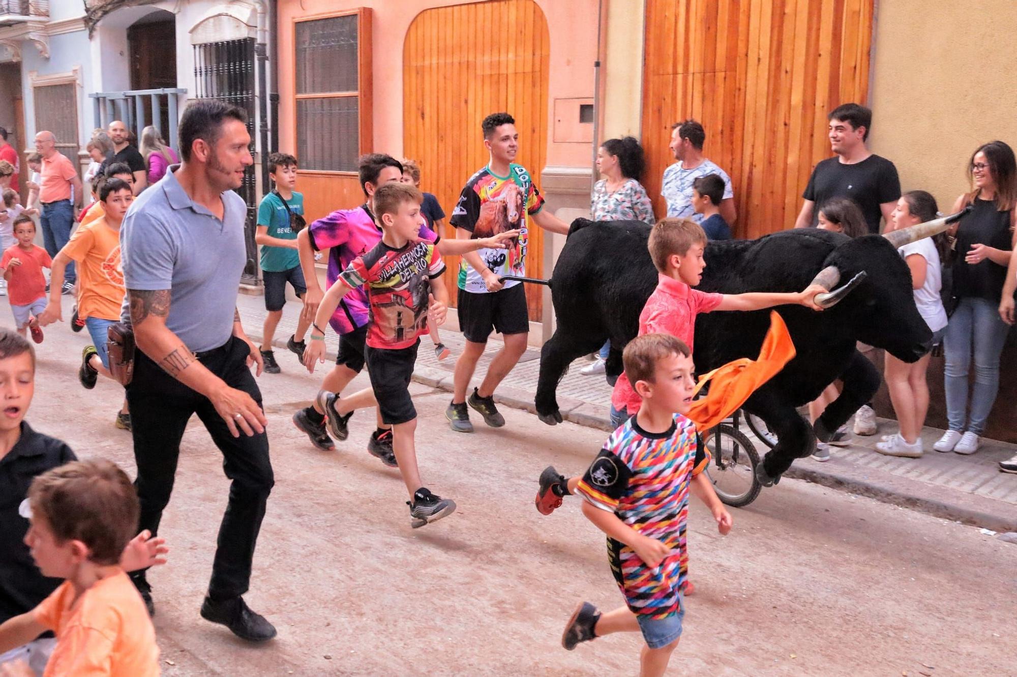 Todas las fotos del último sábado de fiestas de Almassora