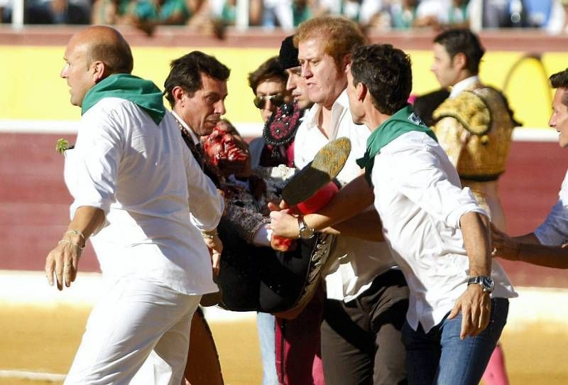 Fotogalería de la cornada a Morante de la Puebla