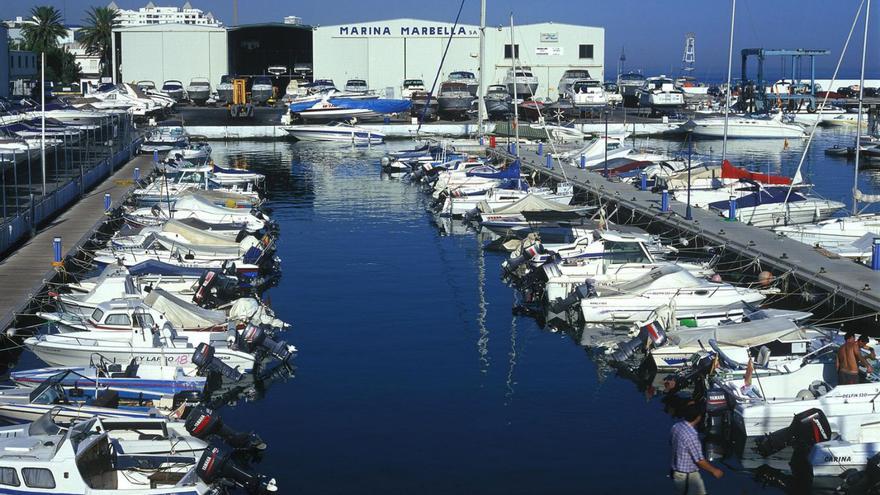 Muelles de atraques de las embarcaciones de recreo del puerto La Bajadilla.
