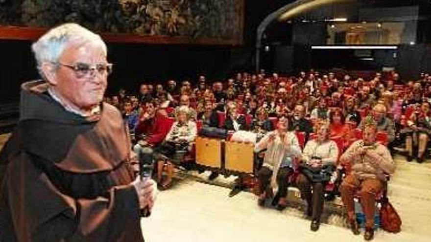 El monjo franciscà va omplir amb la seva conferència l&#039;auditori Irla