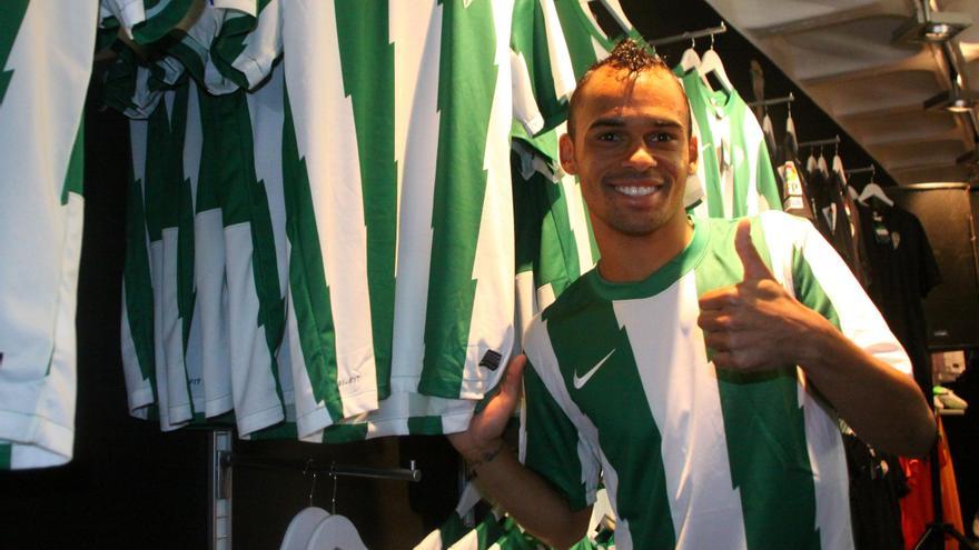 &quot;Juego parecido a Messi&quot;, la frase con la que un fichaje del Córdoba CF sorprendió en su presentación
