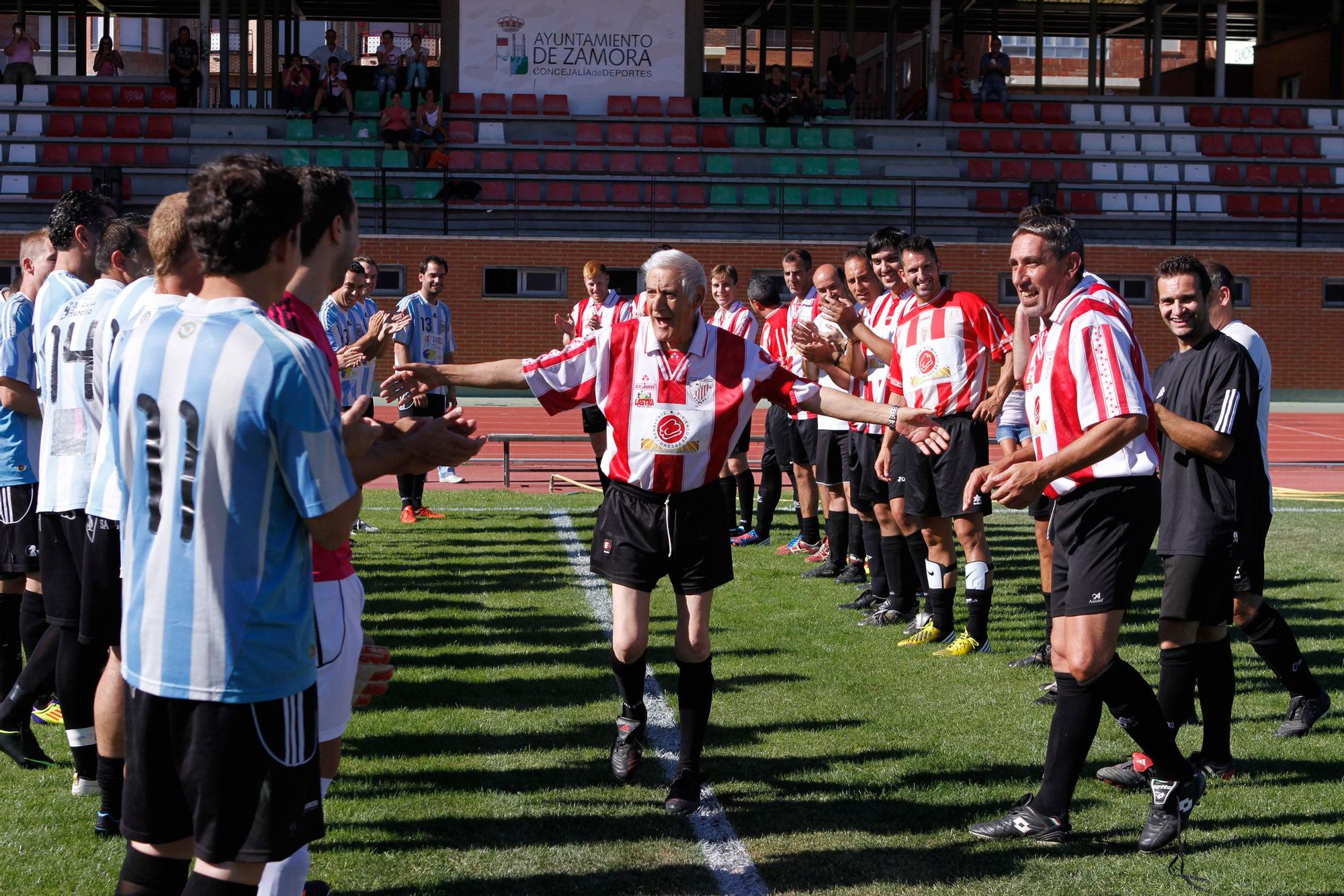 Antonio Fernández Carbajo y el fútbol, en imágenes