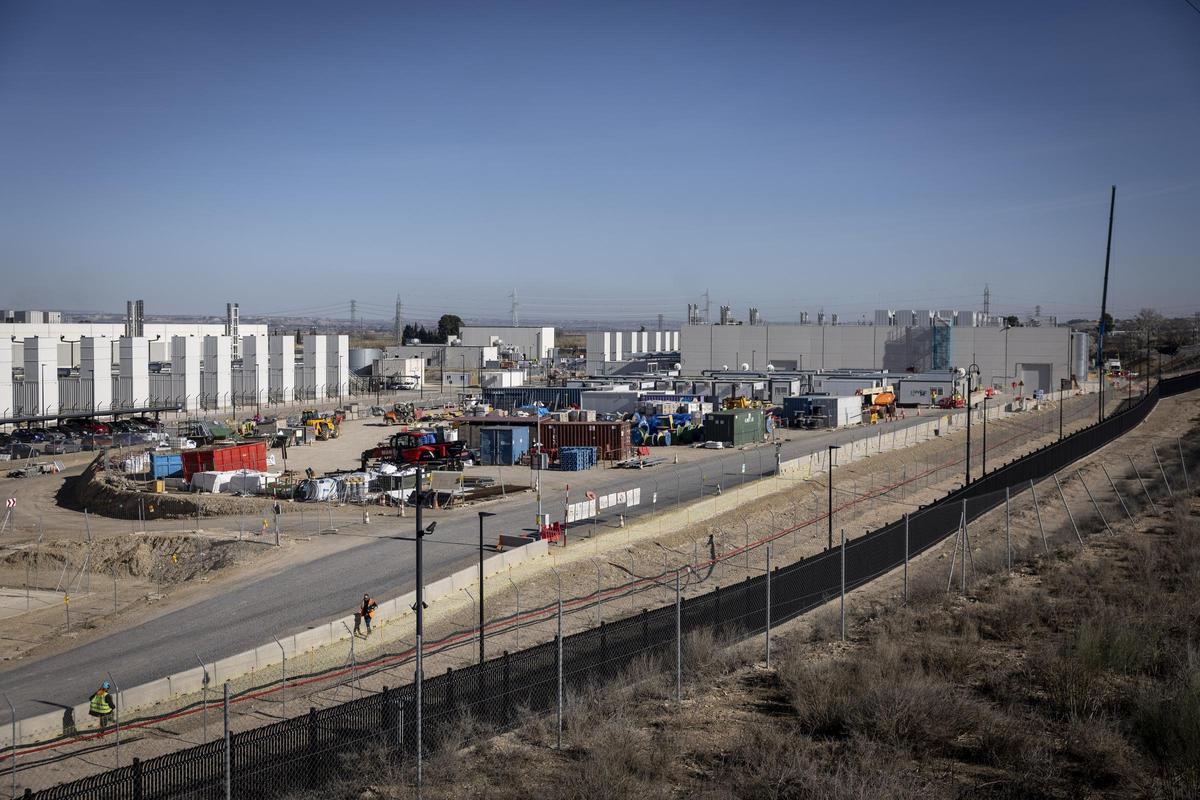 Obras de ampliación del centro de datos de Amazon Web Services en El Burgo de Ebro.