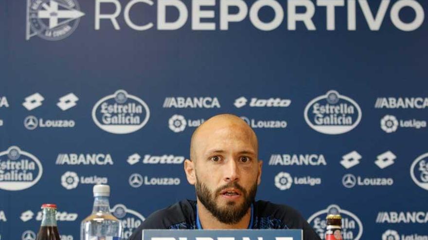 Laure esta mañana durante la rueda de prensa.