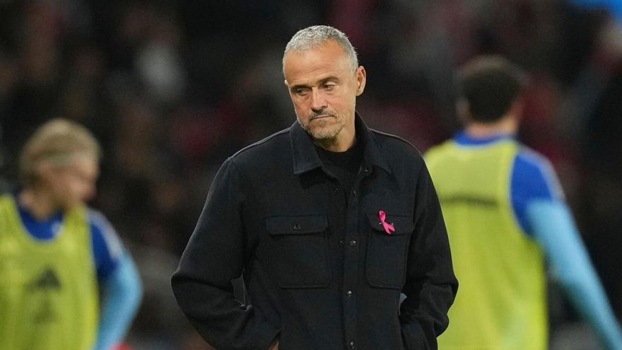 Luis Enrique se lamenta durante el partido