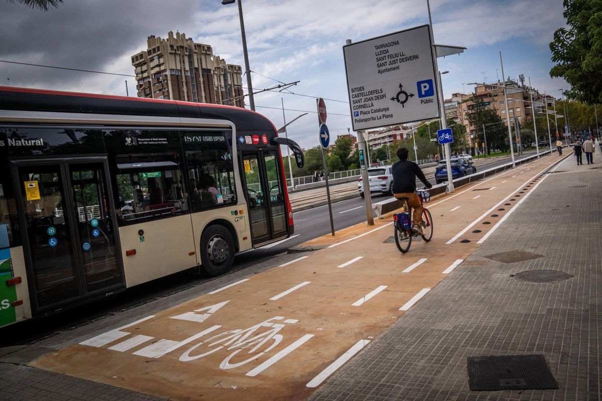 Set de cada deu barcelonins recolzaria un servei de bicis compartides que integri els municipis de l’Àrea Metropolitana