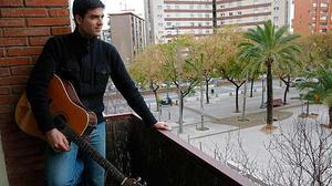 El músic i presentador Javier Estrada mostra els seus racons preferits de Nou Barris.