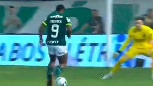 Endrick volvió a ser el protagonista del Palmeiras con este golazo ante el Athletico Paranaense de Vitor Roque