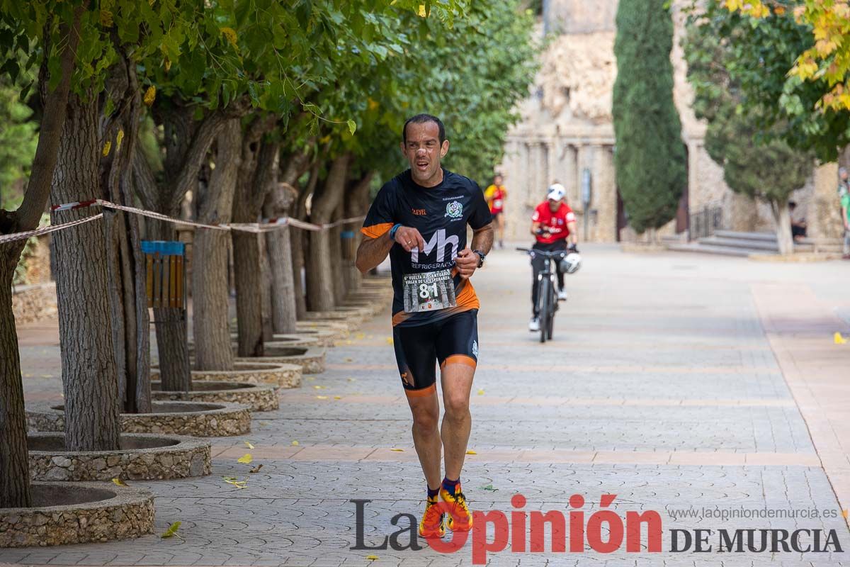 Carrera 'Vuelta al Santuario Virgen de la Esperanza' en Calasparra (corredores)