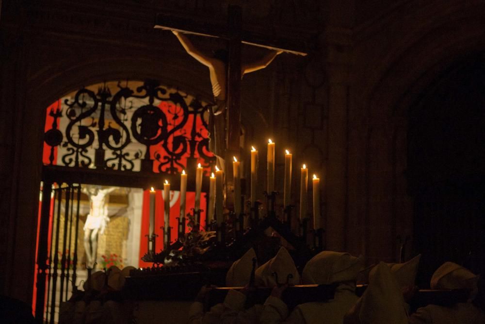 La procesión del Espíritu Santo en la Catedral