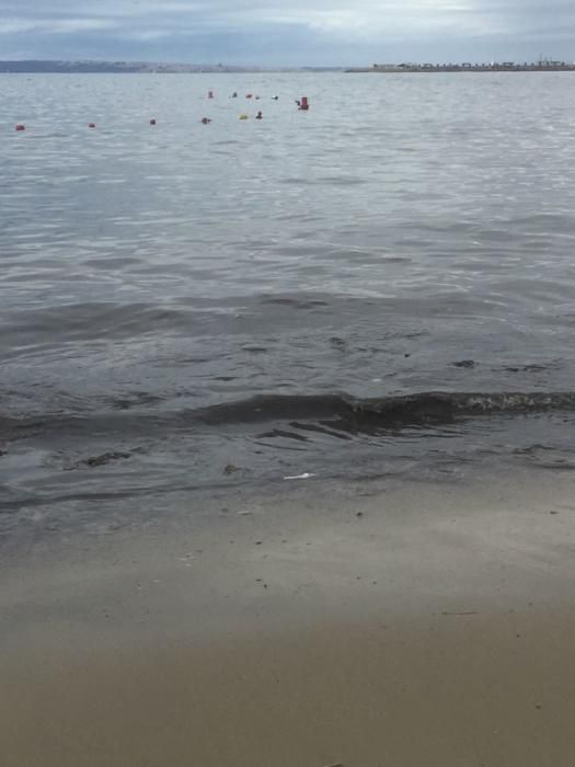 La playa del Tiro de Pichón también ha sufrido las consecuencias de las lluvias