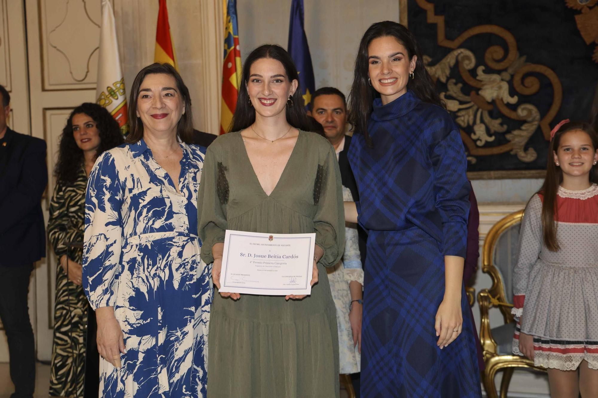 Así ha sido la entrega los premios a los Artistas de Hogueras