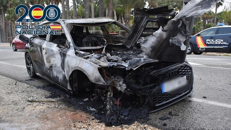La Policía Nacional detiene a una pareja por estafa, robo e incendio de un coche en Elche