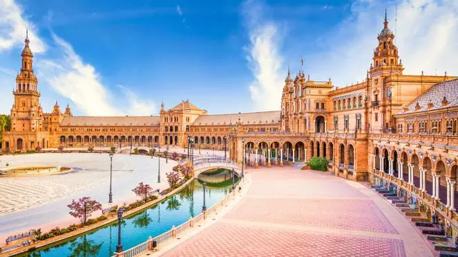 El restaurante de Sevilla junto al Guadalquivir que ha enamorado a los famosos: "Platos elaborados en un lugar único"