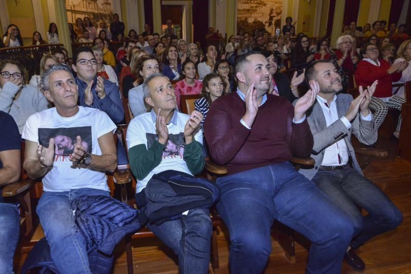 7/11/2018 GÁLDAR. Apoyo a Marilia, concursante de Operación Triunfo en el Teatro de Gáldar. FOTO: J. PÉREZ CURBELO  | 07/11/2018 | Fotógrafo: José Pérez Curbelo