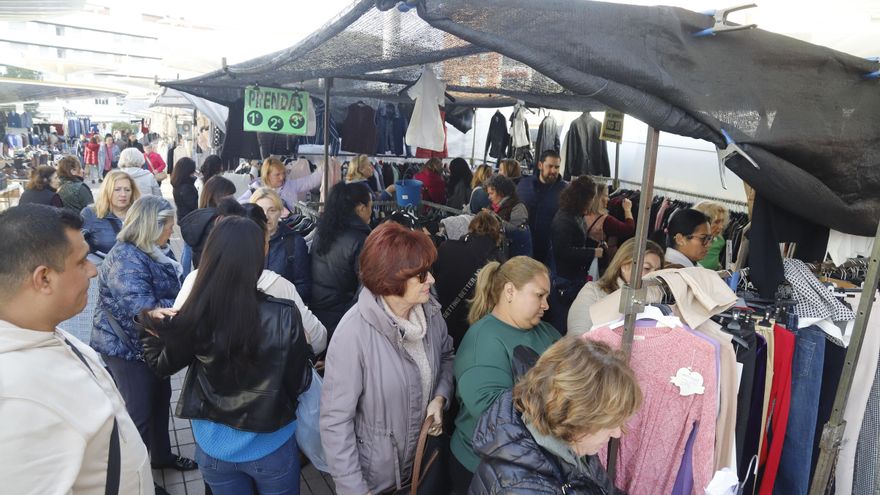 Comerciantes de mercadillos podrán renovar su autorización hasta el 10 de febrero en Córdoba
