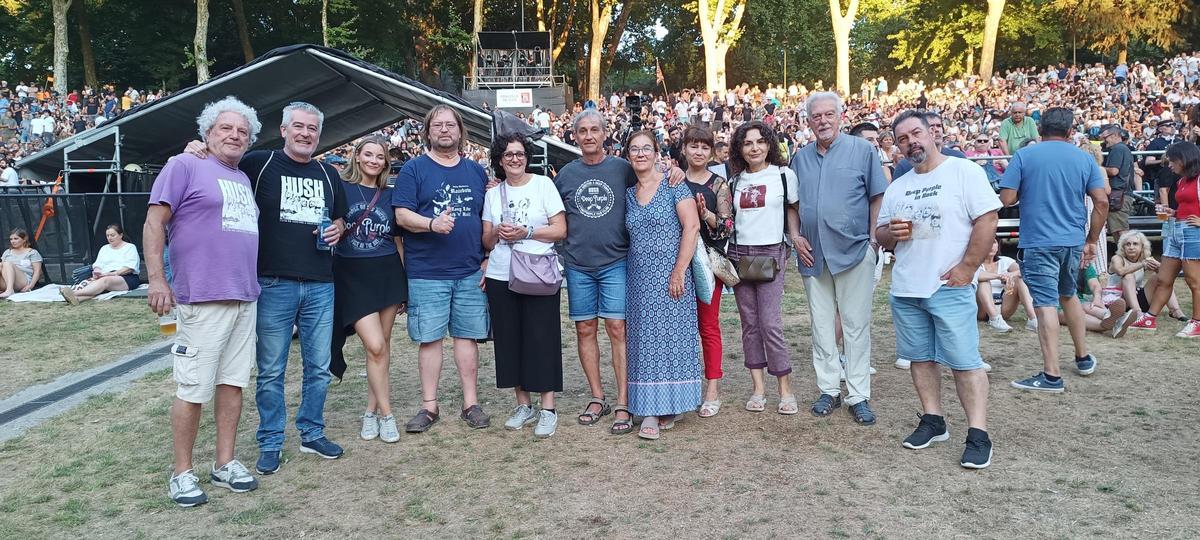 Integrantes del club 'Adictos a Deep Purple', en Castrelos.