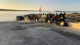 Acusan a Salvamento Marítimo de retrasar el rescate de una patera en Cabrera