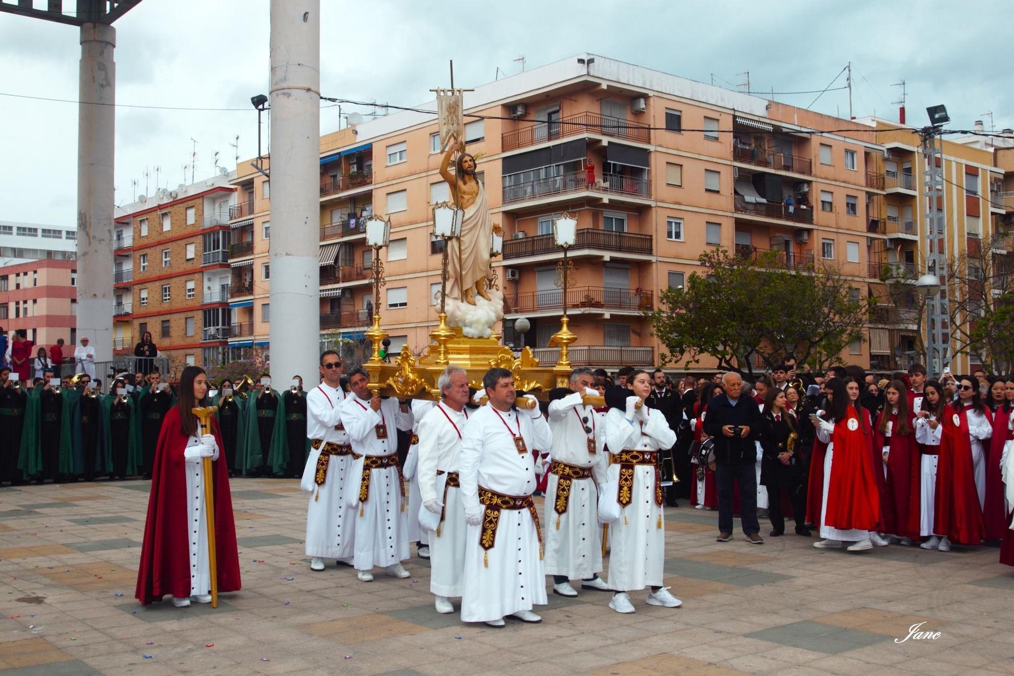 Las imágenes del Domingo de Resurrección en Oliva