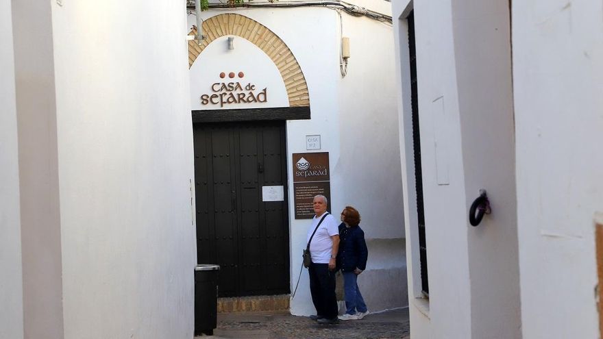 La ridícula (y recurrente) costumbre de quemar los libros &quot;peligrosos&quot;