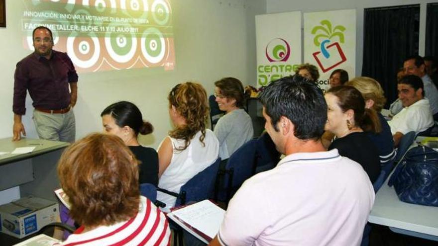 Los participantes del taller en un momento de la clase, que duró cerca de cuatro horas