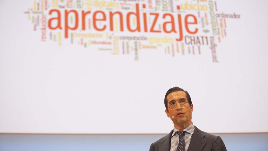Mario Alonso Puig dando una conferencia.