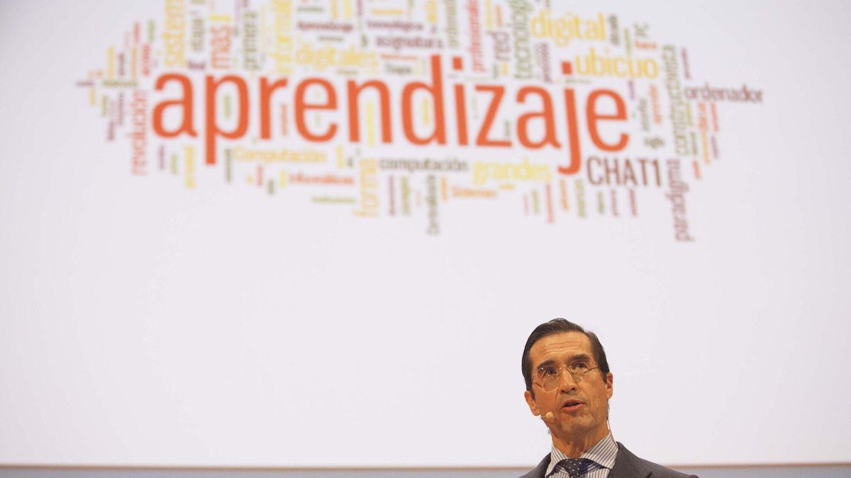 Mario Alonso Puig dando una conferencia.