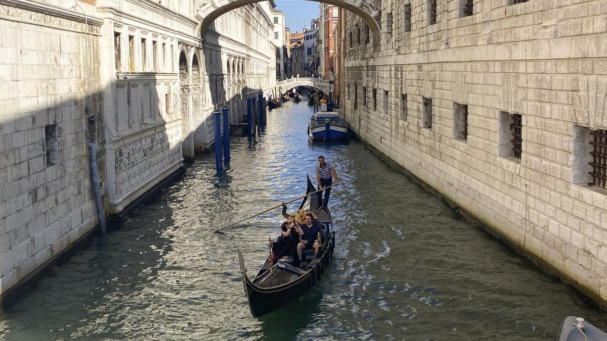 Venecia aprueba el polémico &quot;peaje turístico&quot; para acceder a la ciudad a partir de 2024.