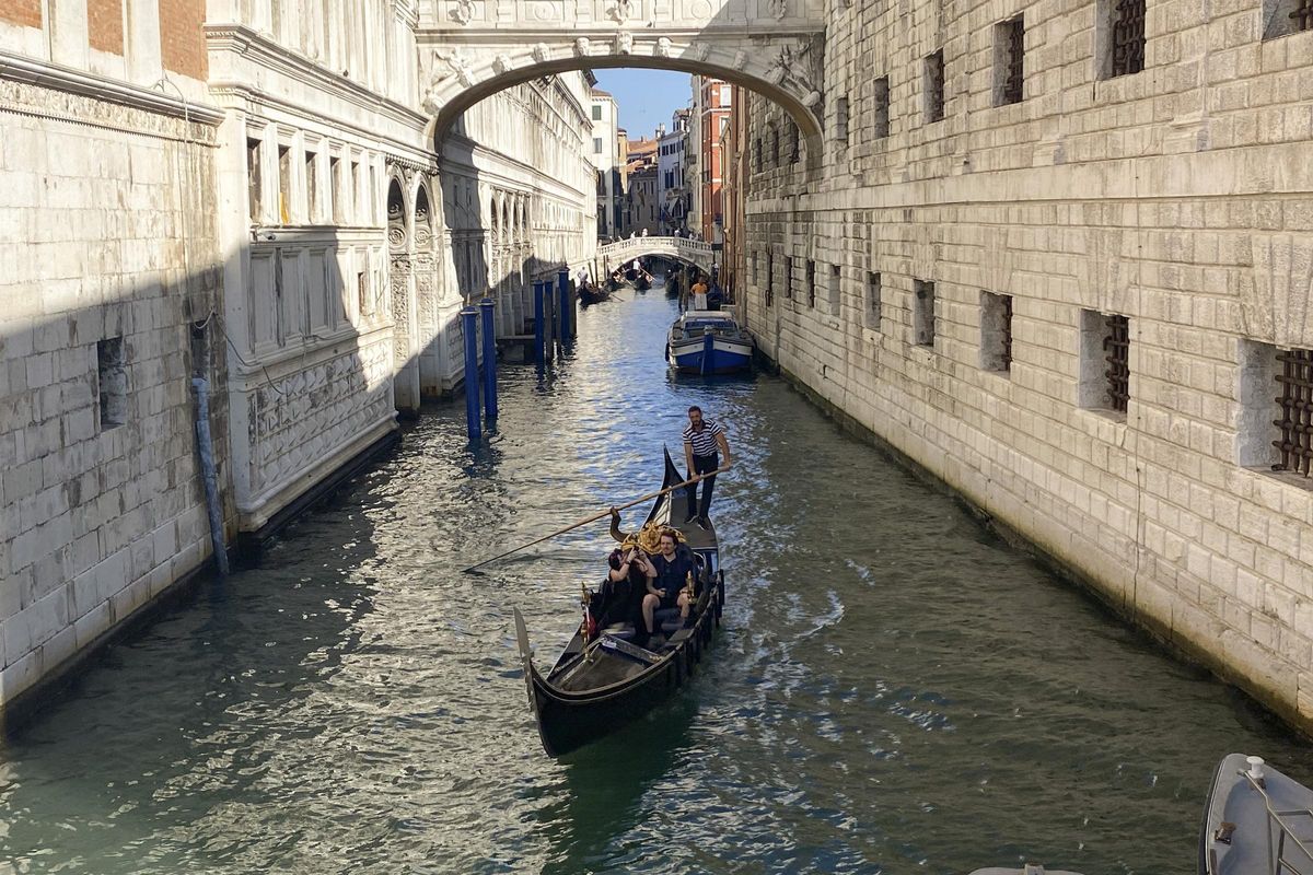 Venecia aprueba el polémico &quot;peaje turístico&quot; para acceder a la ciudad a partir de 2024.