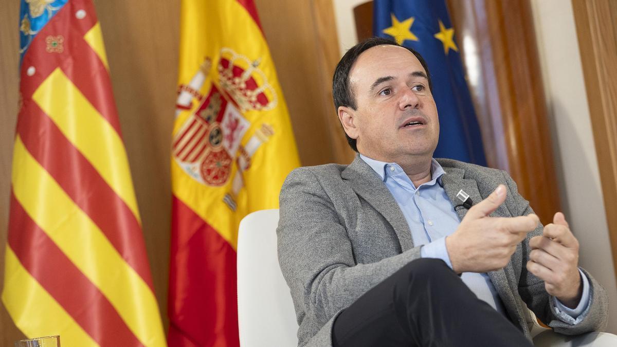 Pérez Llorca durante una entrevista.