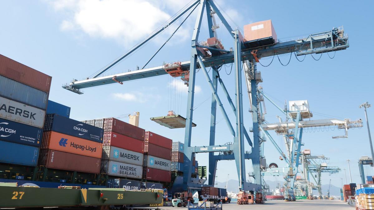 El puerto de Castellón también está afectado por el descenso de las exportaciones a Argelia.