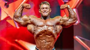 Joan Pradells, sobre la tarima del Praga Pro