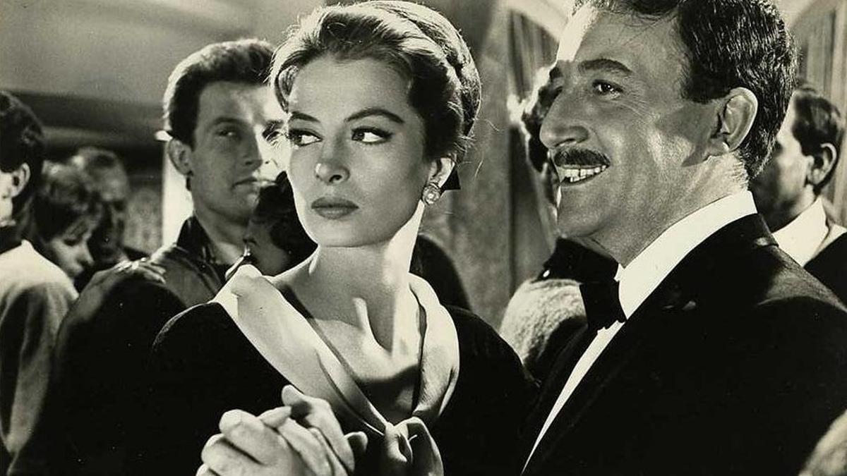 Capucine y Peter Sellers, en 'La pantera rosa', de Blake Edwards (1963)