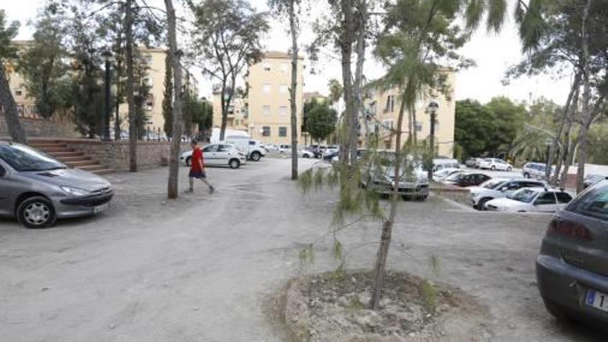 Repueblan el jardín Fernández Ordóñez tras talar árboles enfermos