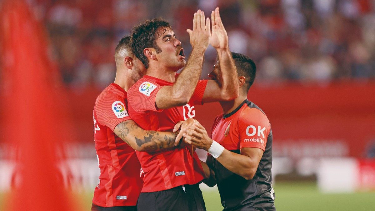 Abdón Prats, celebrando un gol con el Mallorca