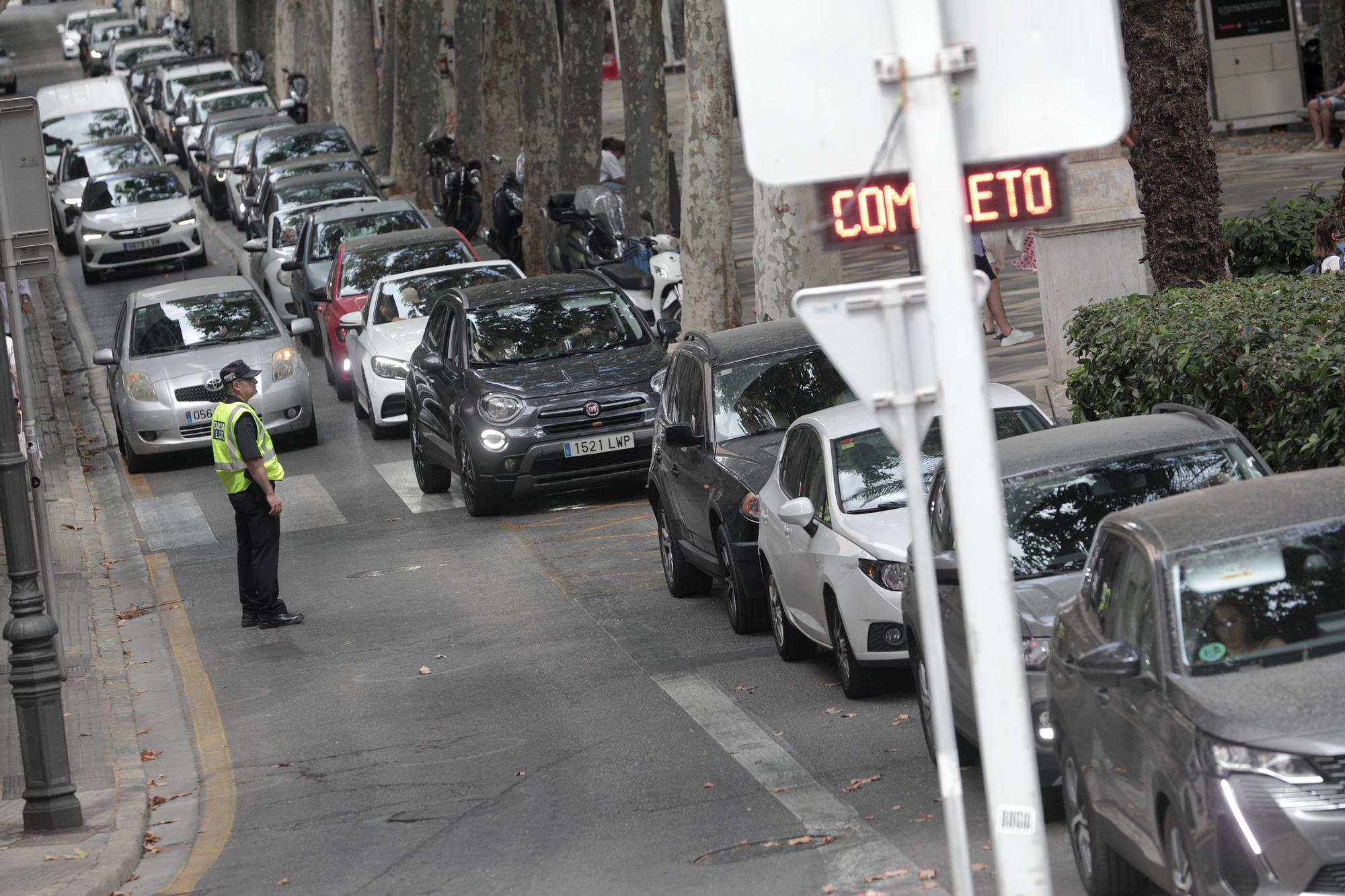 Las mejores fotos del colapso de turistas en el centro de Palma