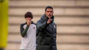 Óscar López en el último entrenamiento del Juvenil A antes de jugar contra el Oporto