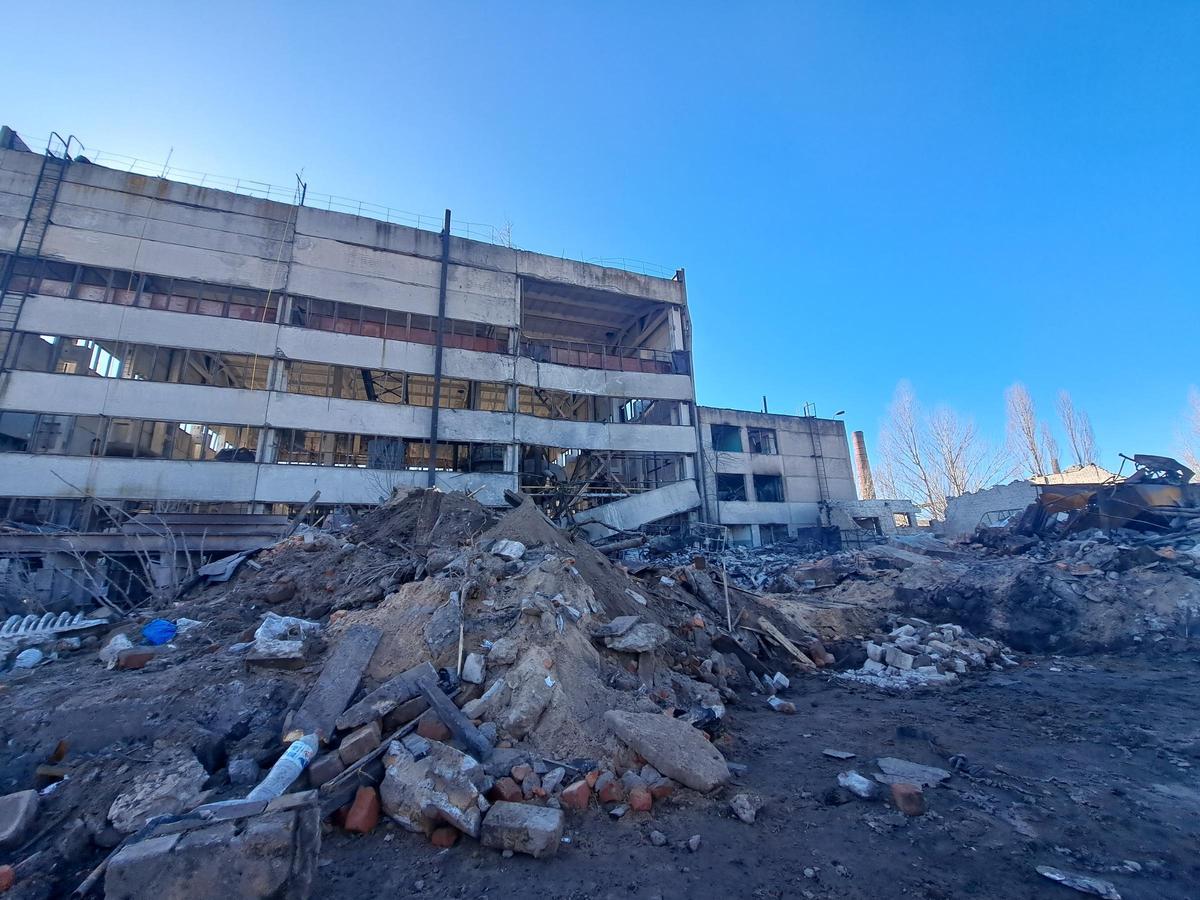 Bombardeo a una instalación clandestina en Donbás.