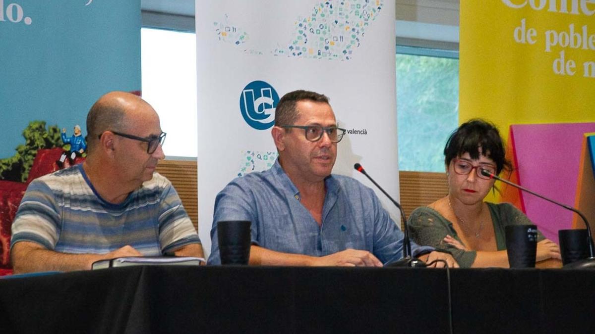 Motilla (centro), durante una intervención este verano.