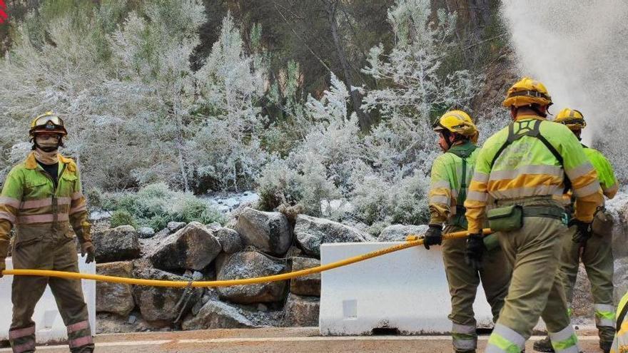 Bravo: &quot;Hoy es el peor día del incendio por la meteorología y el más peligroso para los efectivos&quot;