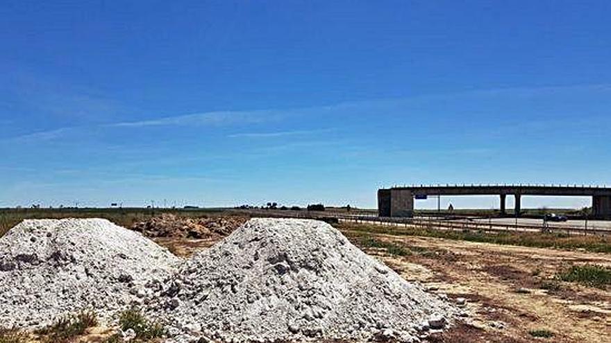 Aspecto que presentaba ayer la zona en la que se ejecutarán los trabajos.