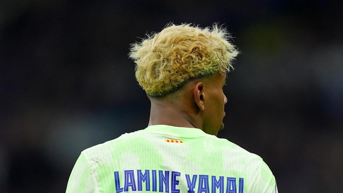Lamine Yamal, delantero del Barça, en su partido en San Siro.