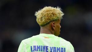 Lamine Yamal, delantero del Barça, en su partido en San Siro.