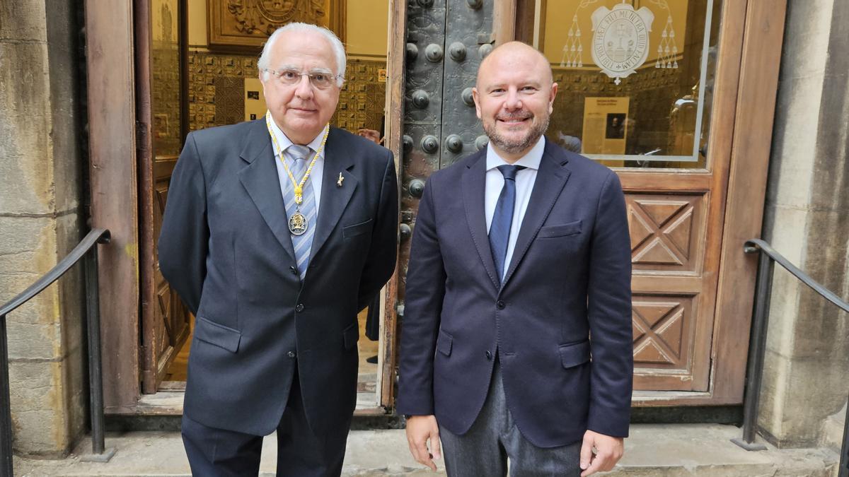 El presidente de Amics del Corpus, Francisco Esteve, con Toni Gaspar