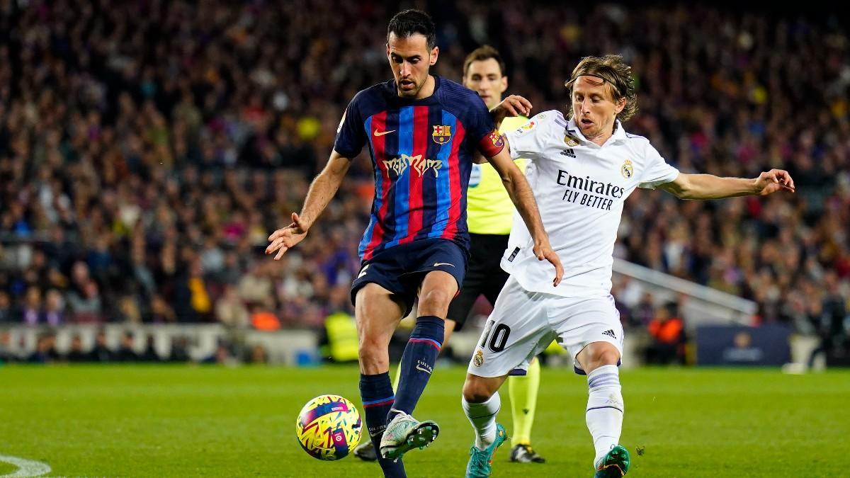 Resumen, goles y highlights del FC Barcelona 2 - 1 Real Madrid de la jornada 26 de LaLiga Santander