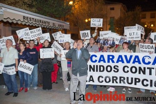 Manifestación "Unidos contra la corrupción" y posterior pleno en Caravaca