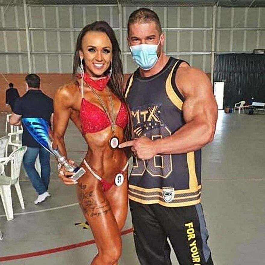 Carlos Blanco junto a Soraya Rey (izqda.).