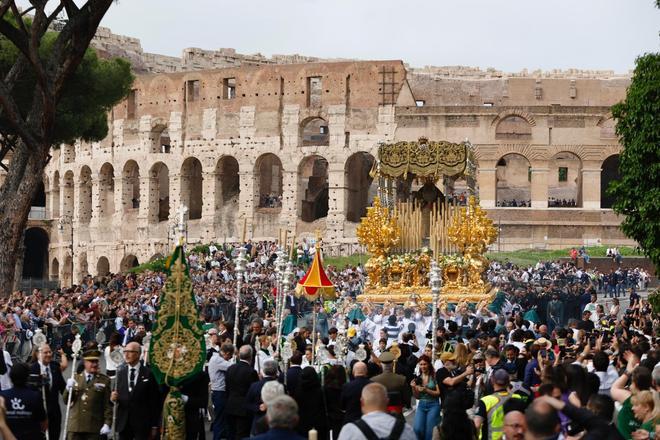 Gran procesión por el Jubileo de las Cofradías, en fotos