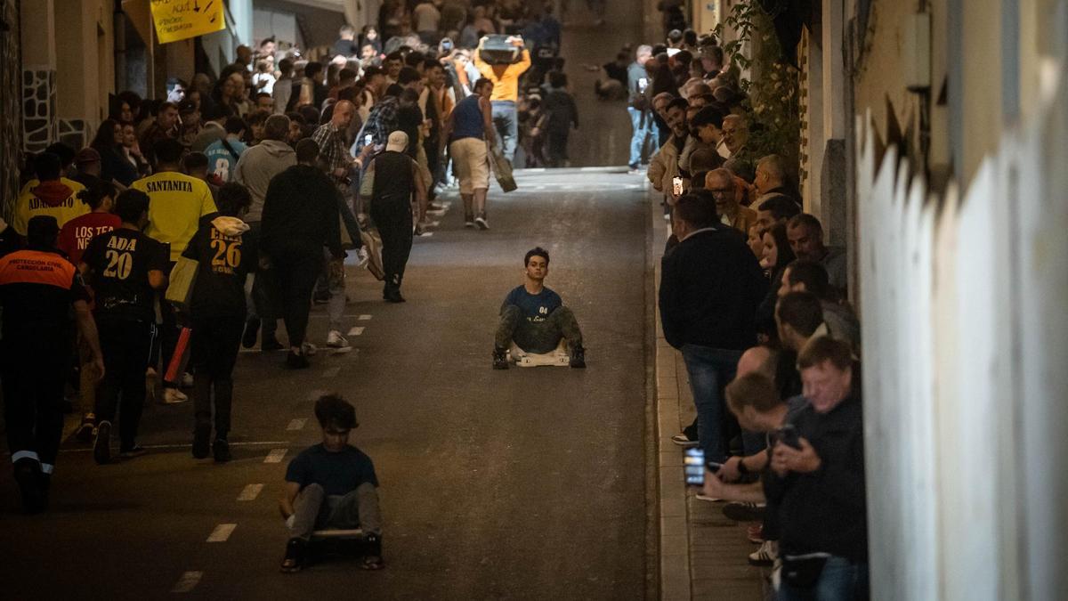 Calle de El Plano en Icod de los Vinos, una de las principales vías de arrastre de tablas